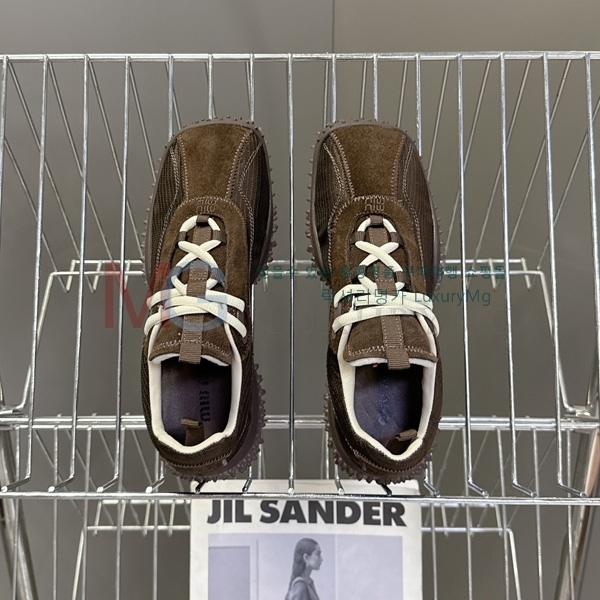 ���� �̿�̿� ����Ŀ�� MIU02240-2