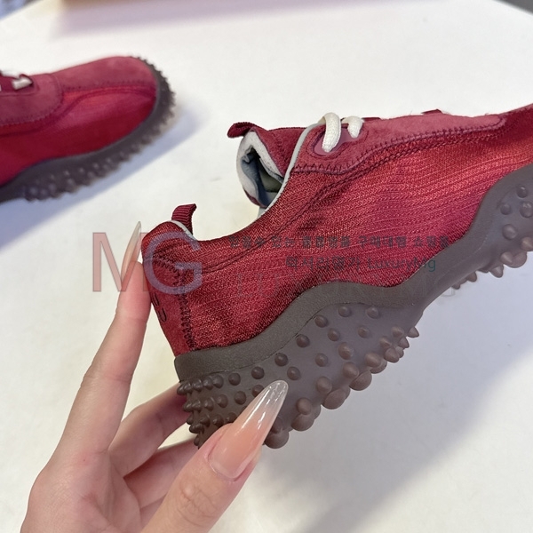 ���� �̿�̿� ����Ŀ�� MIU02240-1